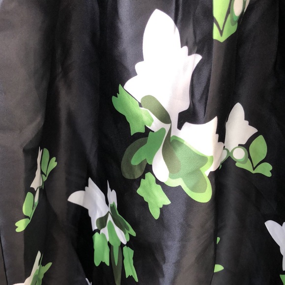 Winter Floral Dress - Picture 4 of 8